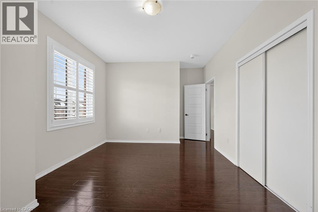 17 Larry Crescent, Caledonia, ON - Indoor Photo Showing Other Room