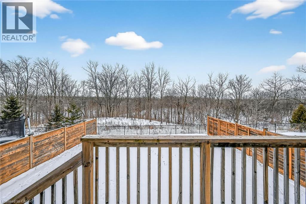 17 Larry Crescent, Caledonia, ON - Outdoor