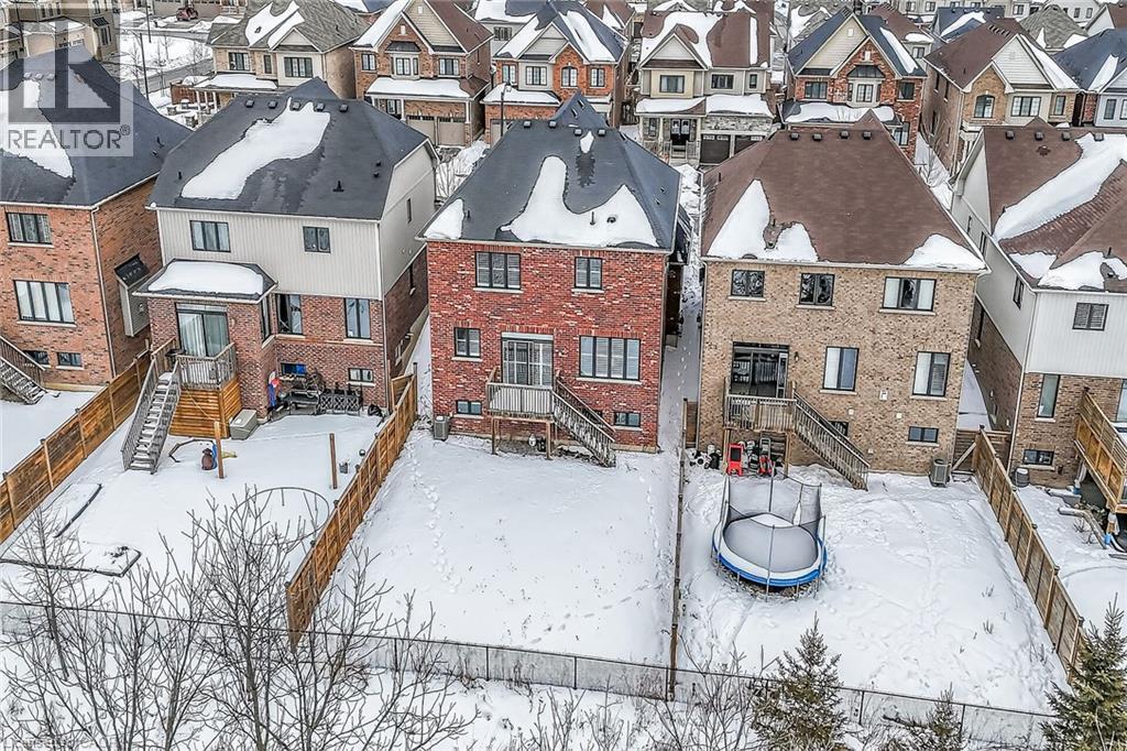 17 Larry Crescent, Caledonia, ON - Outdoor With Facade
