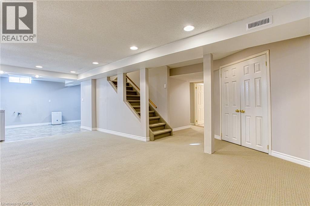 211 Rushdale Drive, Hamilton, ON - Indoor