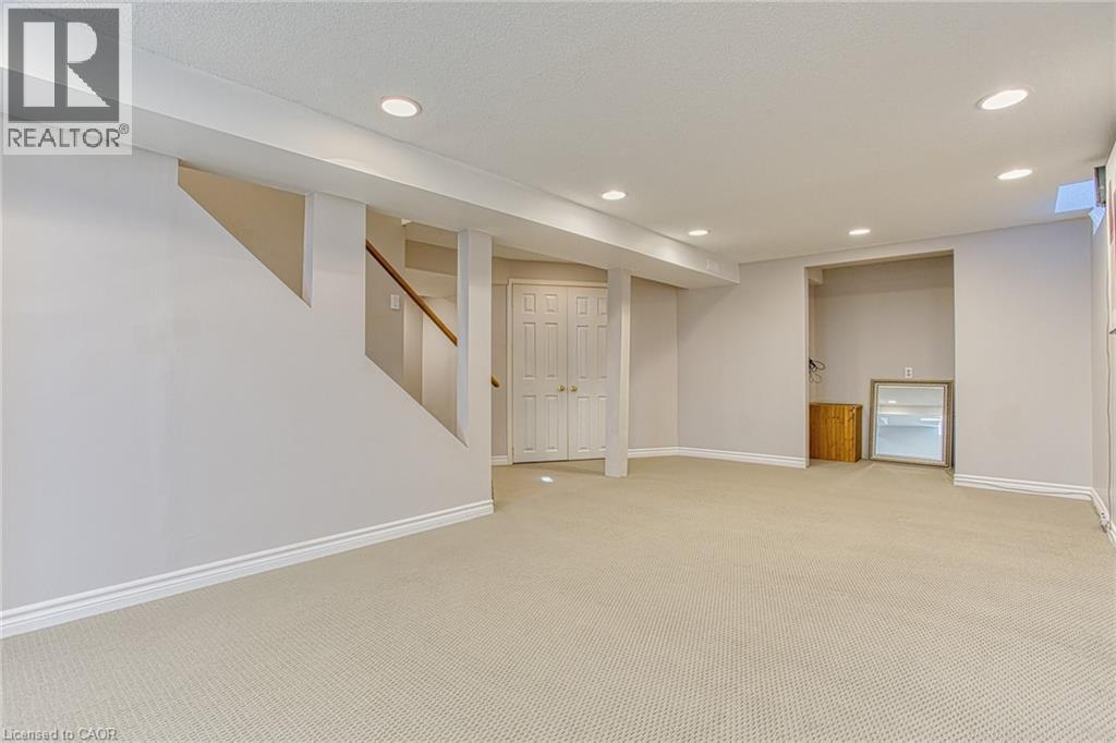 211 Rushdale Drive, Hamilton, ON - Indoor