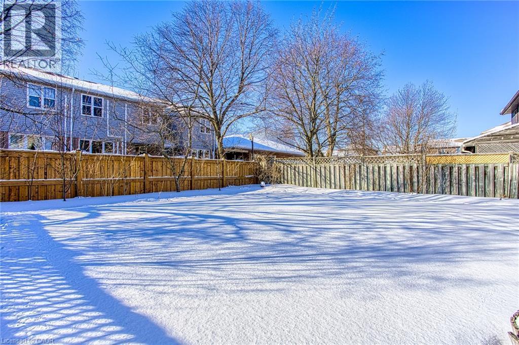 211 Rushdale Drive, Hamilton, ON - Outdoor