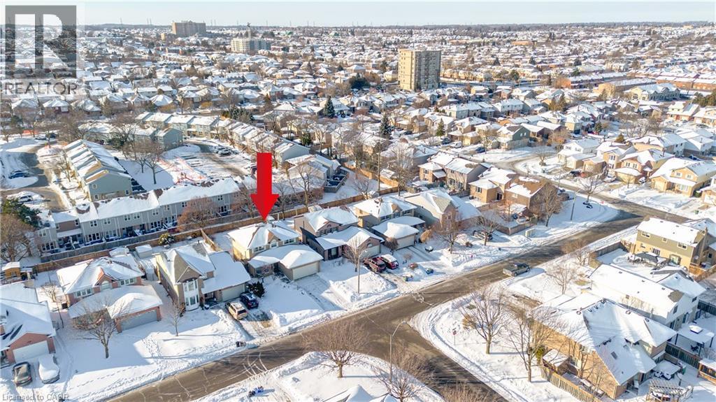 211 Rushdale Drive, Hamilton, ON - Outdoor With View