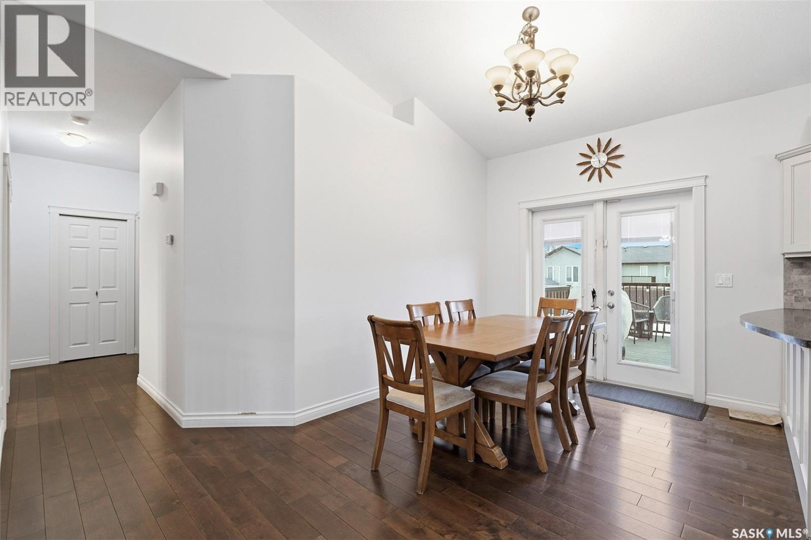 810 Rock Hill Lane, Martensville, SK - Indoor Photo Showing Dining Room