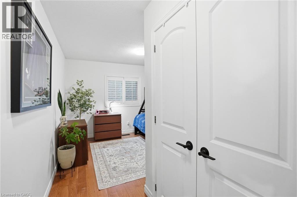 17 Krieghoff Drive, Hamilton, ON - Indoor Photo Showing Other Room