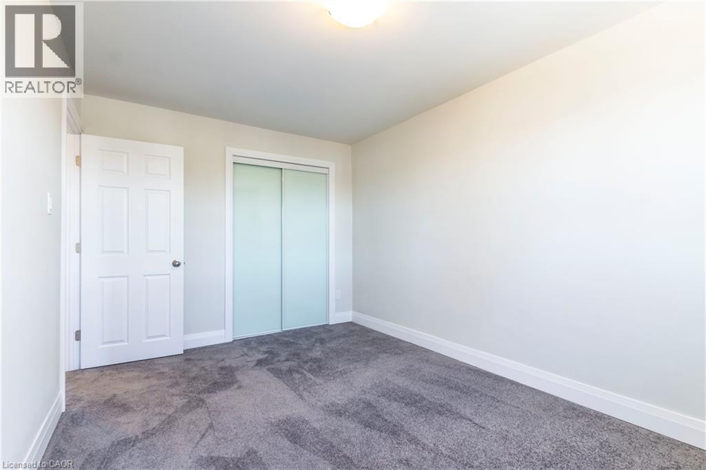 2331 Barclay Road, Burlington, ON - Indoor Photo Showing Other Room