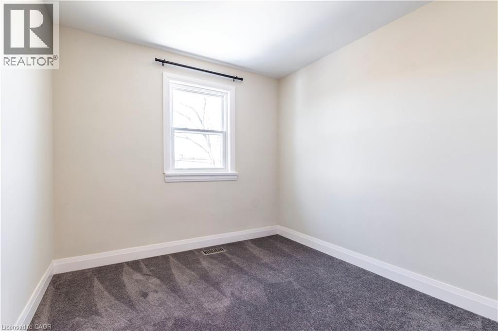 2331 Barclay Road, Burlington, ON - Indoor Photo Showing Other Room