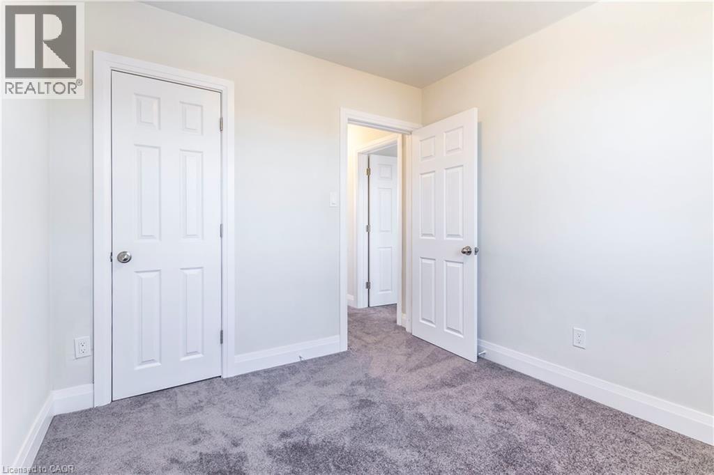 2331 Barclay Road, Burlington, ON - Indoor