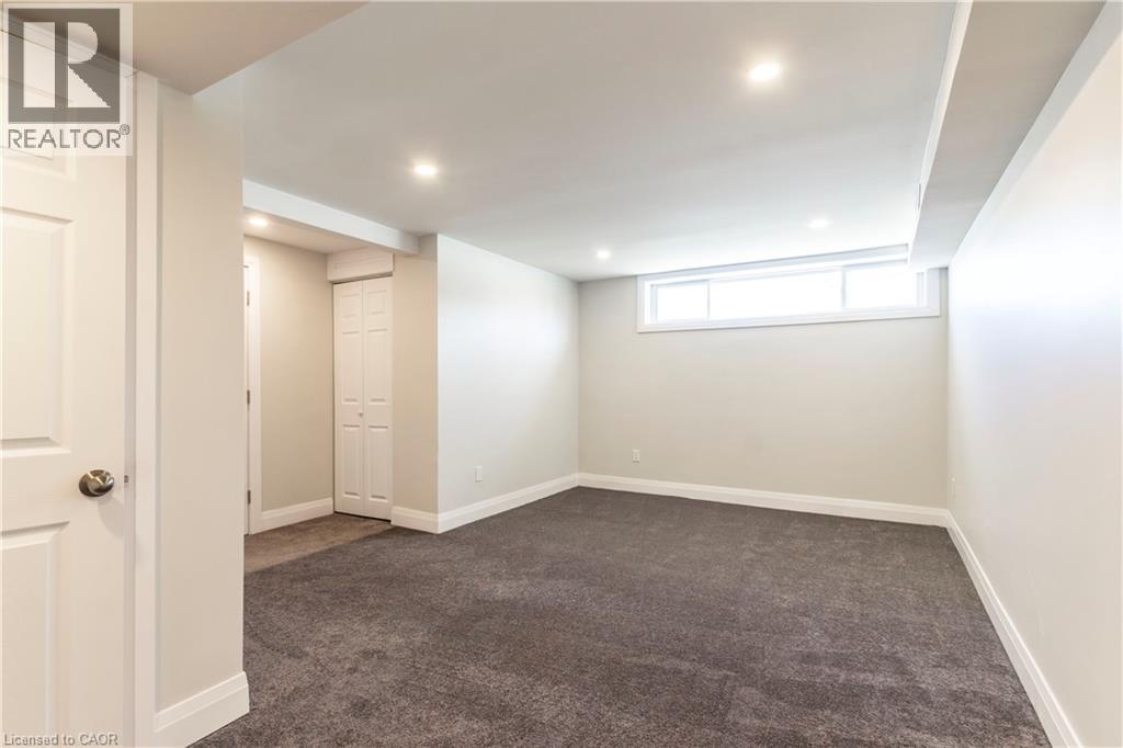 2331 Barclay Road, Burlington, ON - Indoor