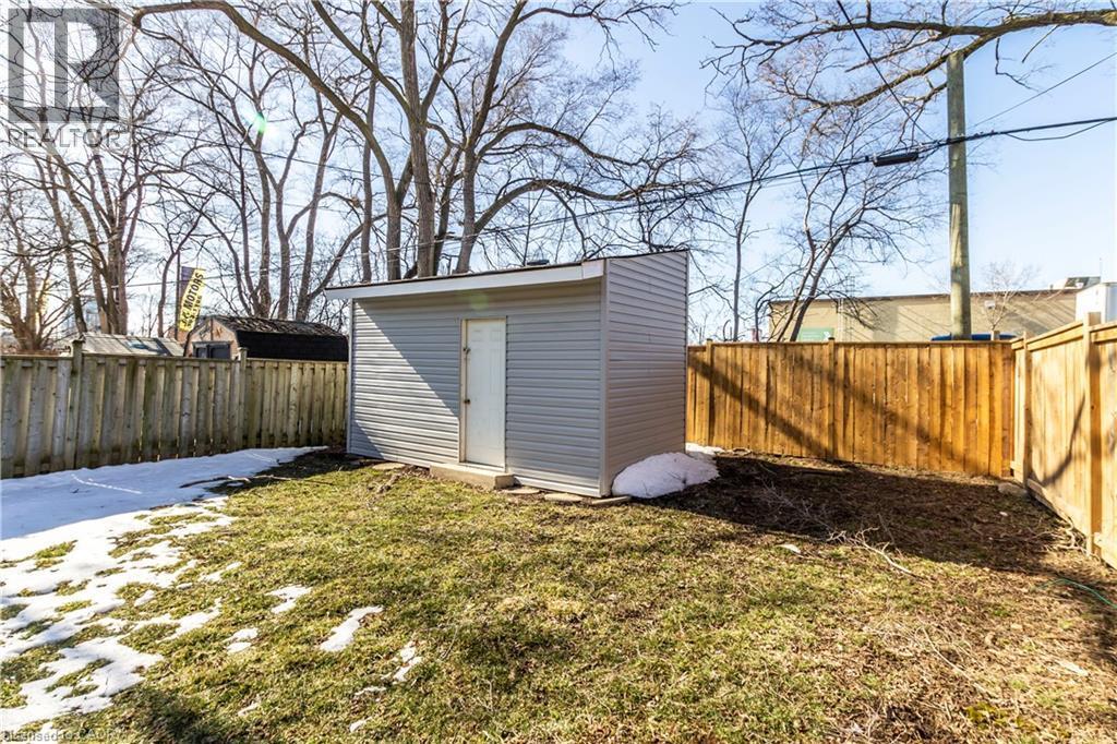 2331 Barclay Road, Burlington, ON - Outdoor