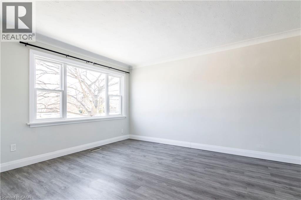 2331 Barclay Road, Burlington, ON - Indoor Photo Showing Other Room