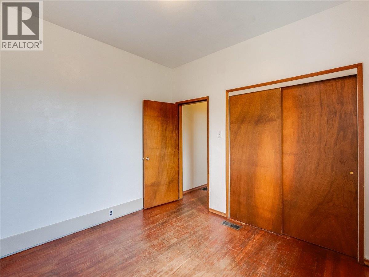 1706 Fourth Avenue, Trail, BC - Indoor Photo Showing Other Room