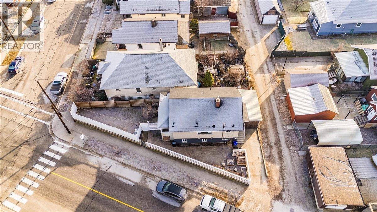 1706 Fourth Avenue, Trail, BC - Outdoor