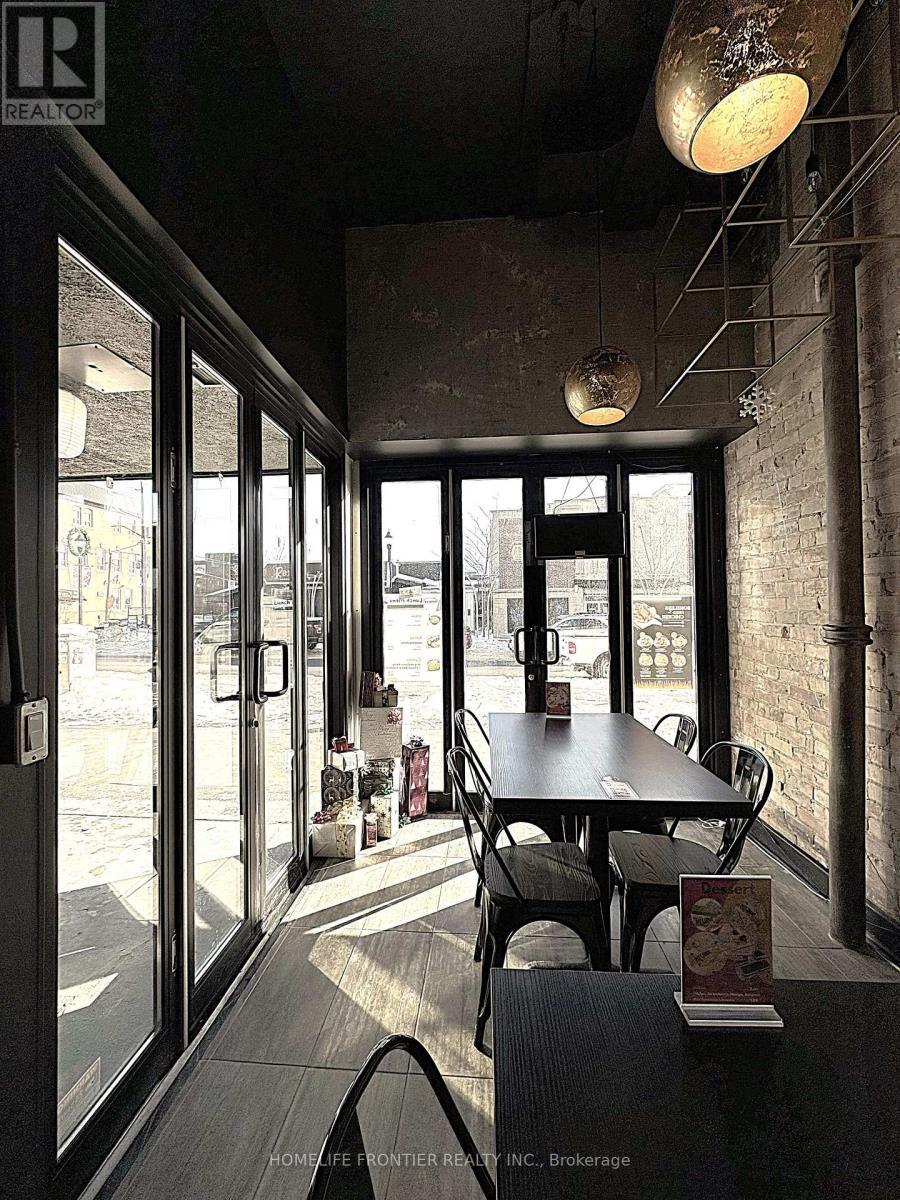 23 King Street N, Waterloo, ON