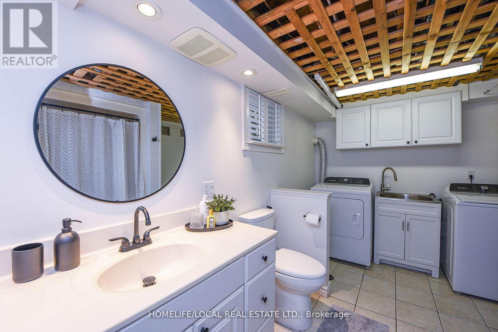 570 Exbury Crescent, Mississauga, ON - Indoor Photo Showing Laundry Room