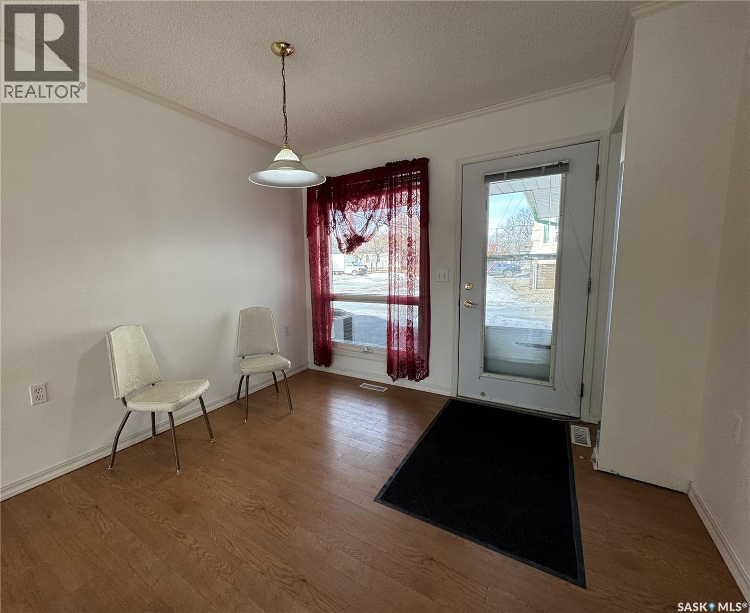 105 111 2Nd Avenue E, Rosetown, SK - Indoor Photo Showing Other Room