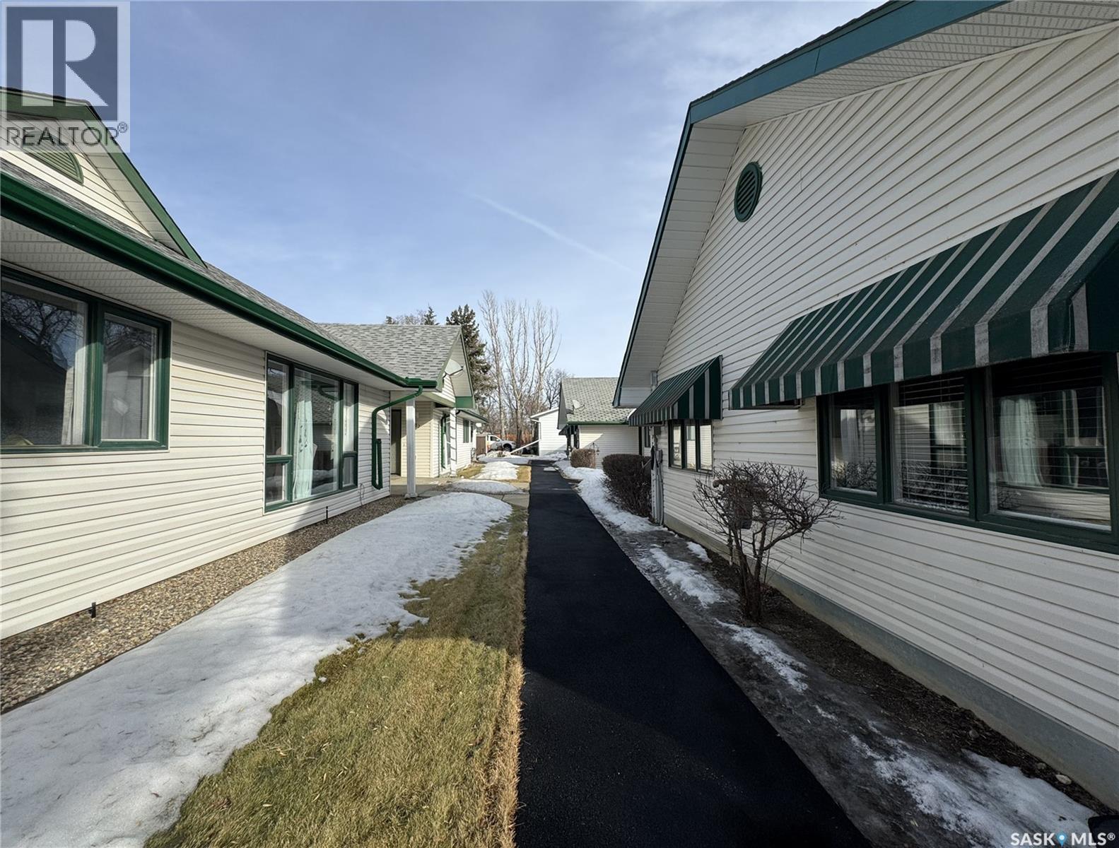 105 111 2Nd Avenue E, Rosetown, SK - Outdoor With Exterior