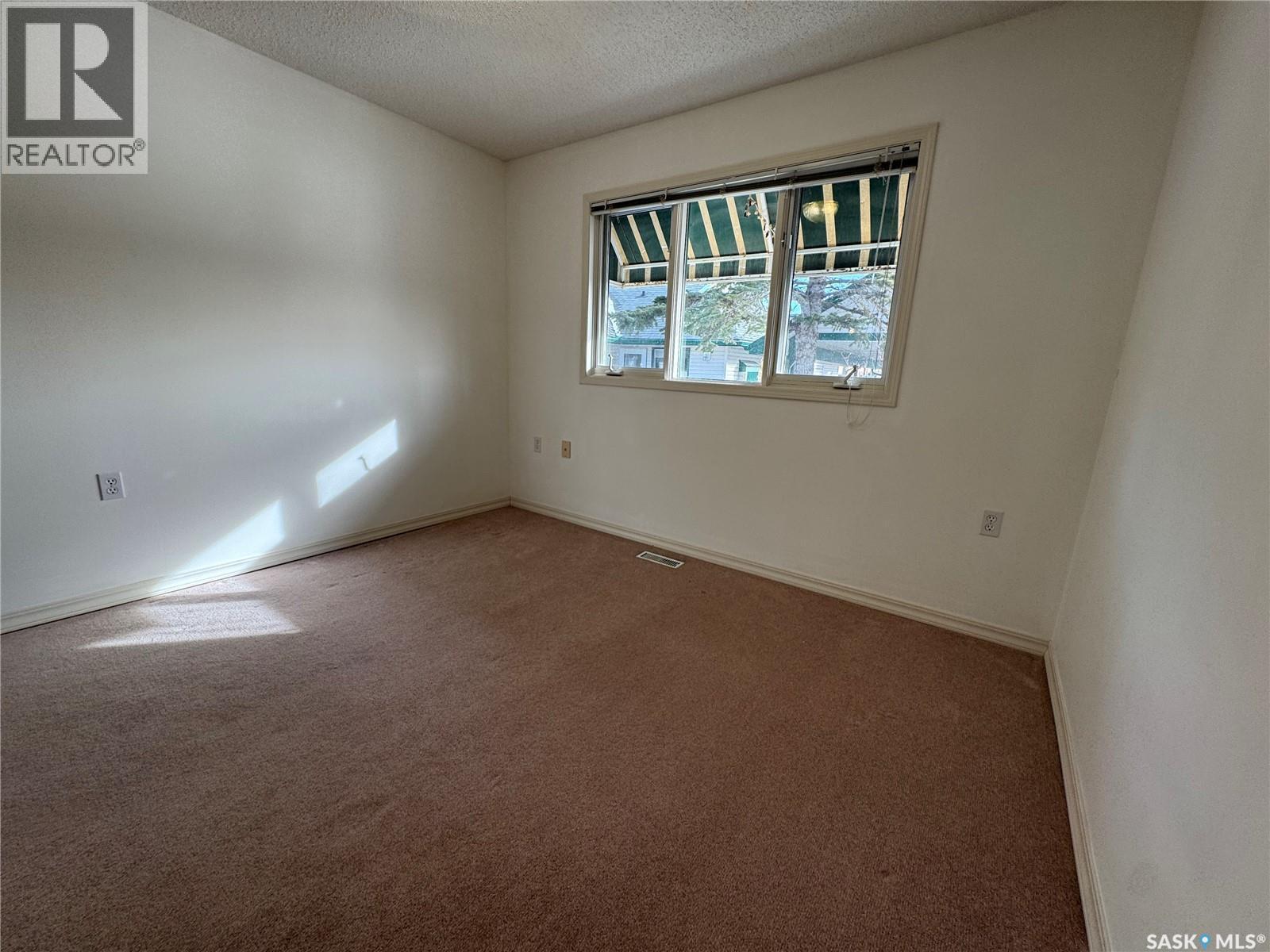 105 111 2Nd Avenue E, Rosetown, SK - Indoor Photo Showing Other Room