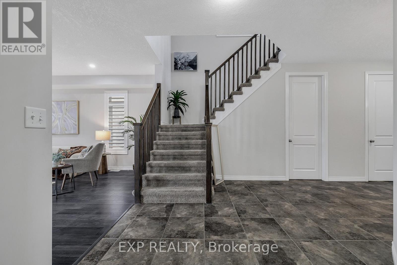 297 Thomas Slee Drive, Kitchener, ON - Indoor Photo Showing Other Room