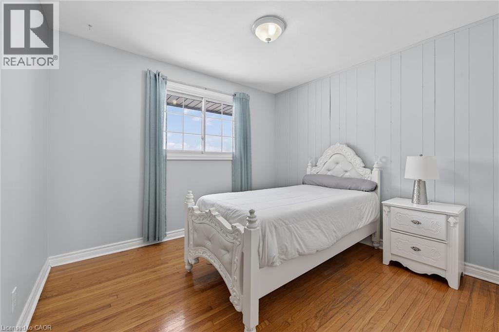 163 Rainham Road, Nanticoke, ON - Indoor Photo Showing Bedroom