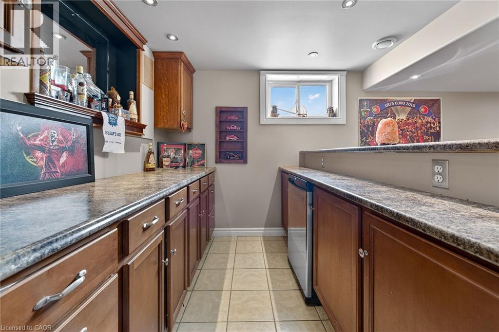 163 Rainham Road, Nanticoke, ON - Indoor Photo Showing Kitchen