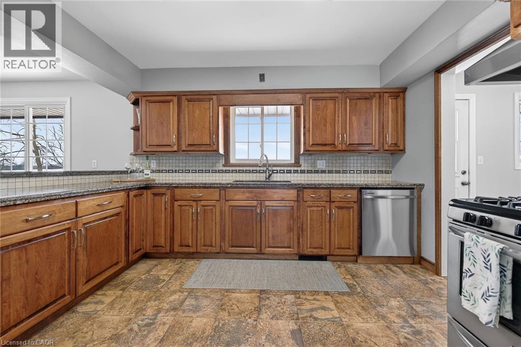 163 Rainham Road, Nanticoke, ON - Indoor Photo Showing Kitchen