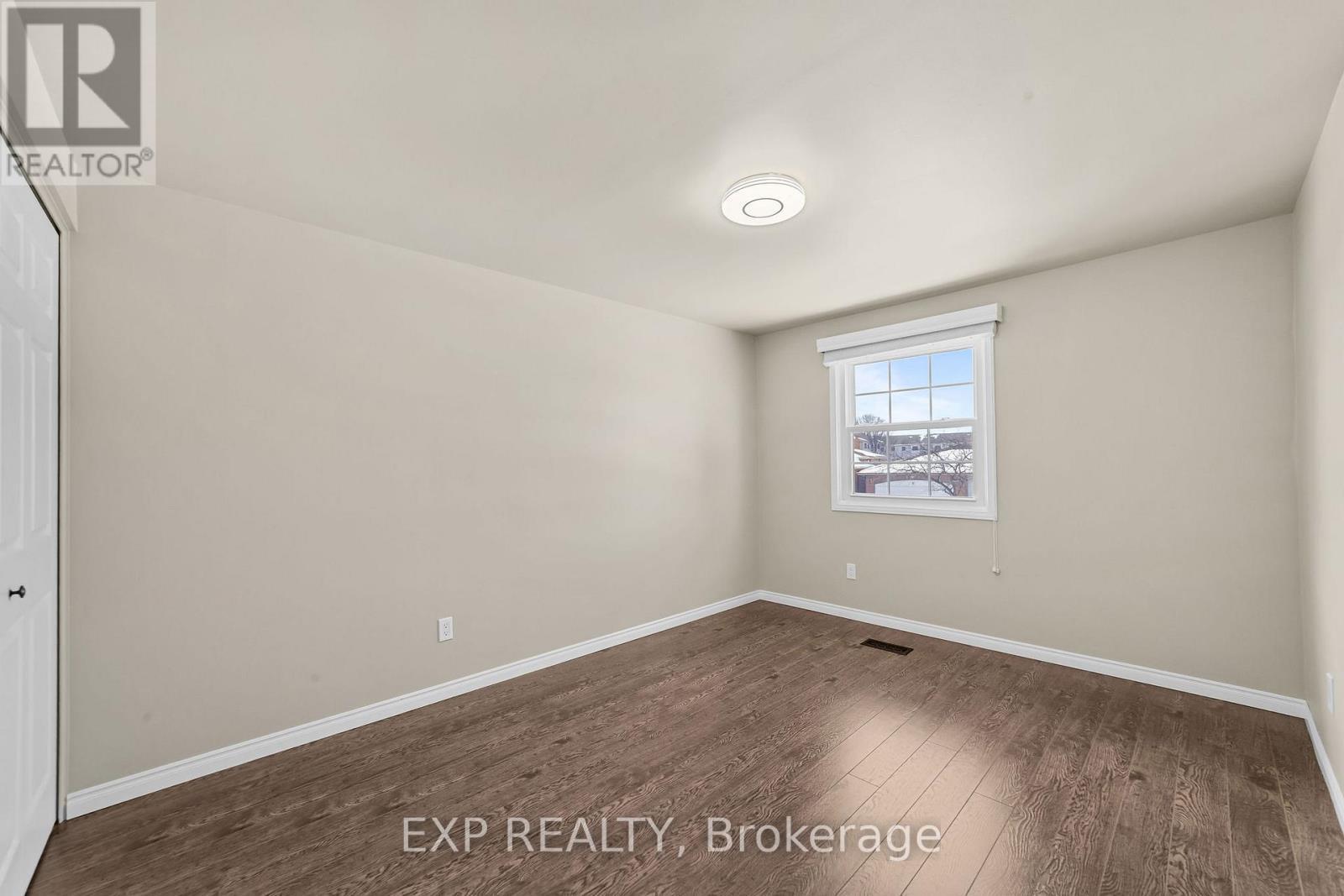 111 Roundhill Court, London South (South T), ON - Indoor Photo Showing Other Room