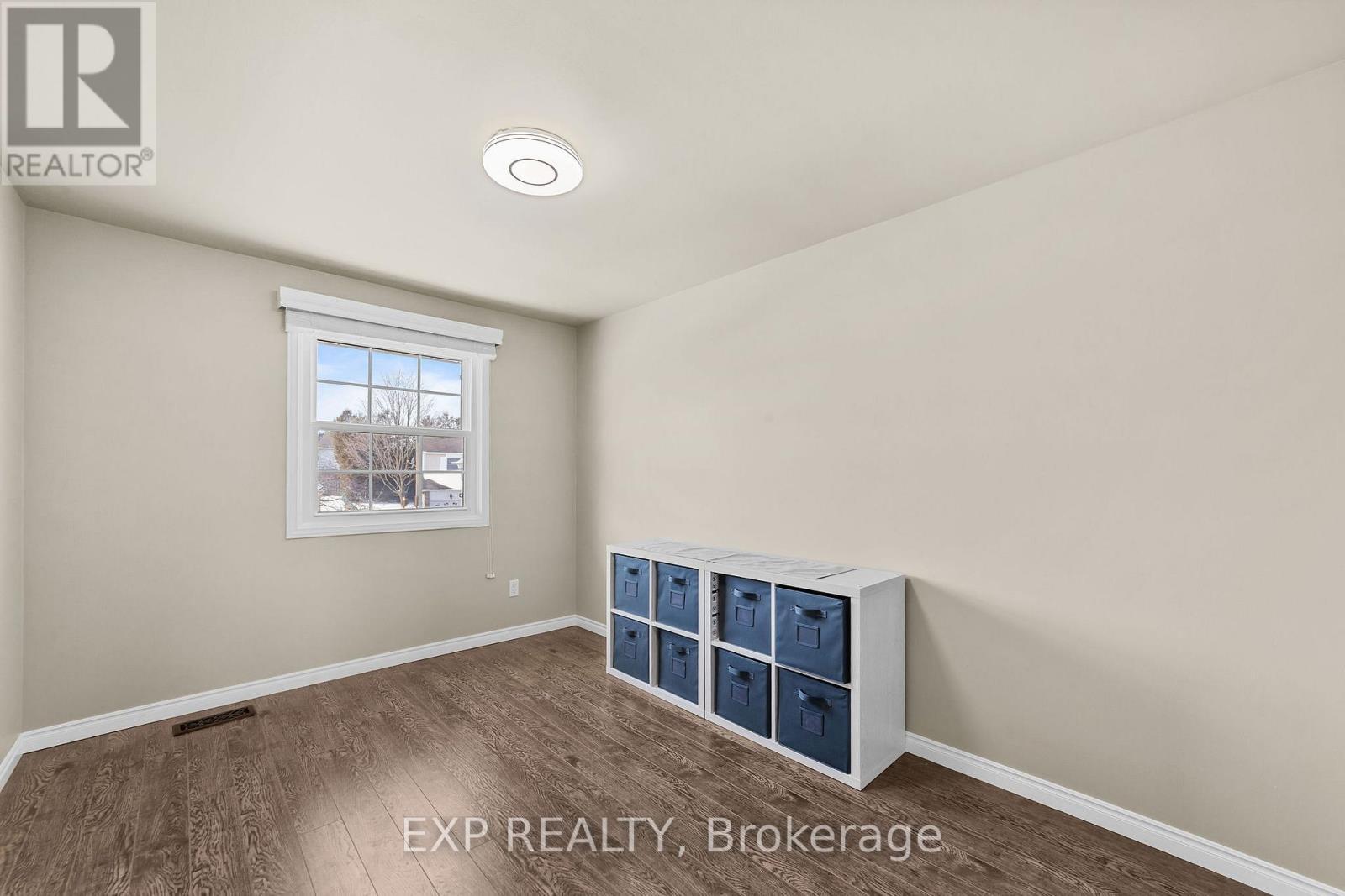 111 Roundhill Court, London South (South T), ON - Indoor Photo Showing Other Room