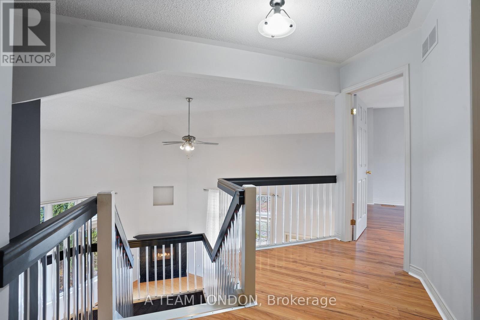 15 Bayside Court, London East (East D), ON - Indoor Photo Showing Other Room