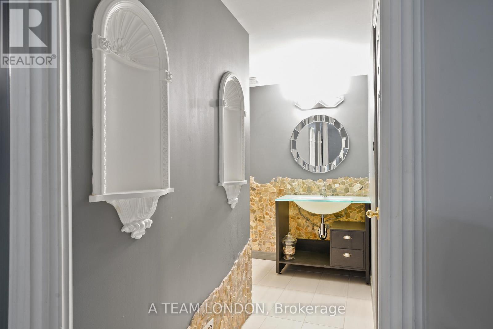 15 Bayside Court, London East (East D), ON - Indoor Photo Showing Other Room