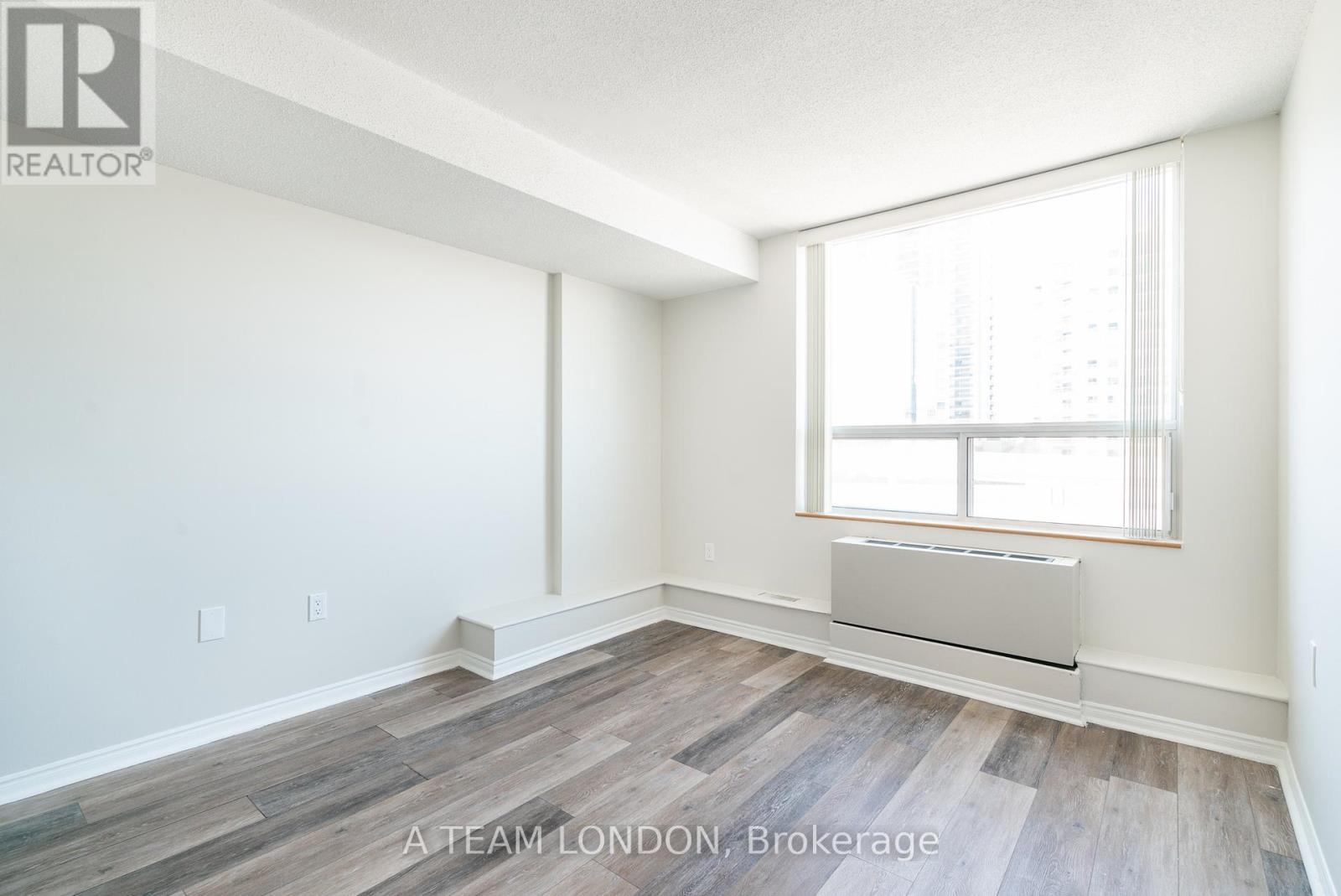 503 - 155 Kent Street, London East (East F), ON - Indoor Photo Showing Other Room