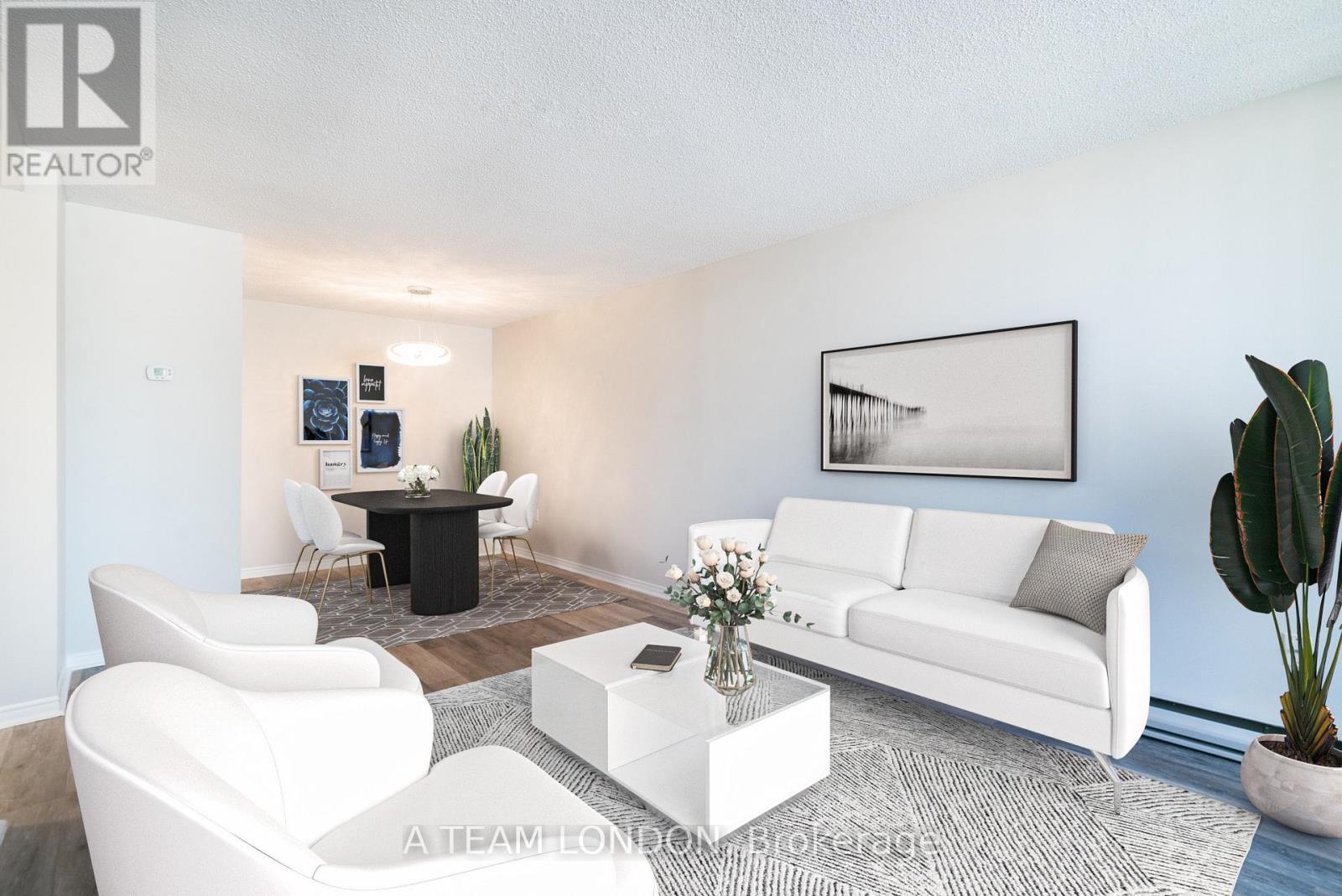 503 - 155 Kent Street, London East (East F), ON - Indoor Photo Showing Living Room