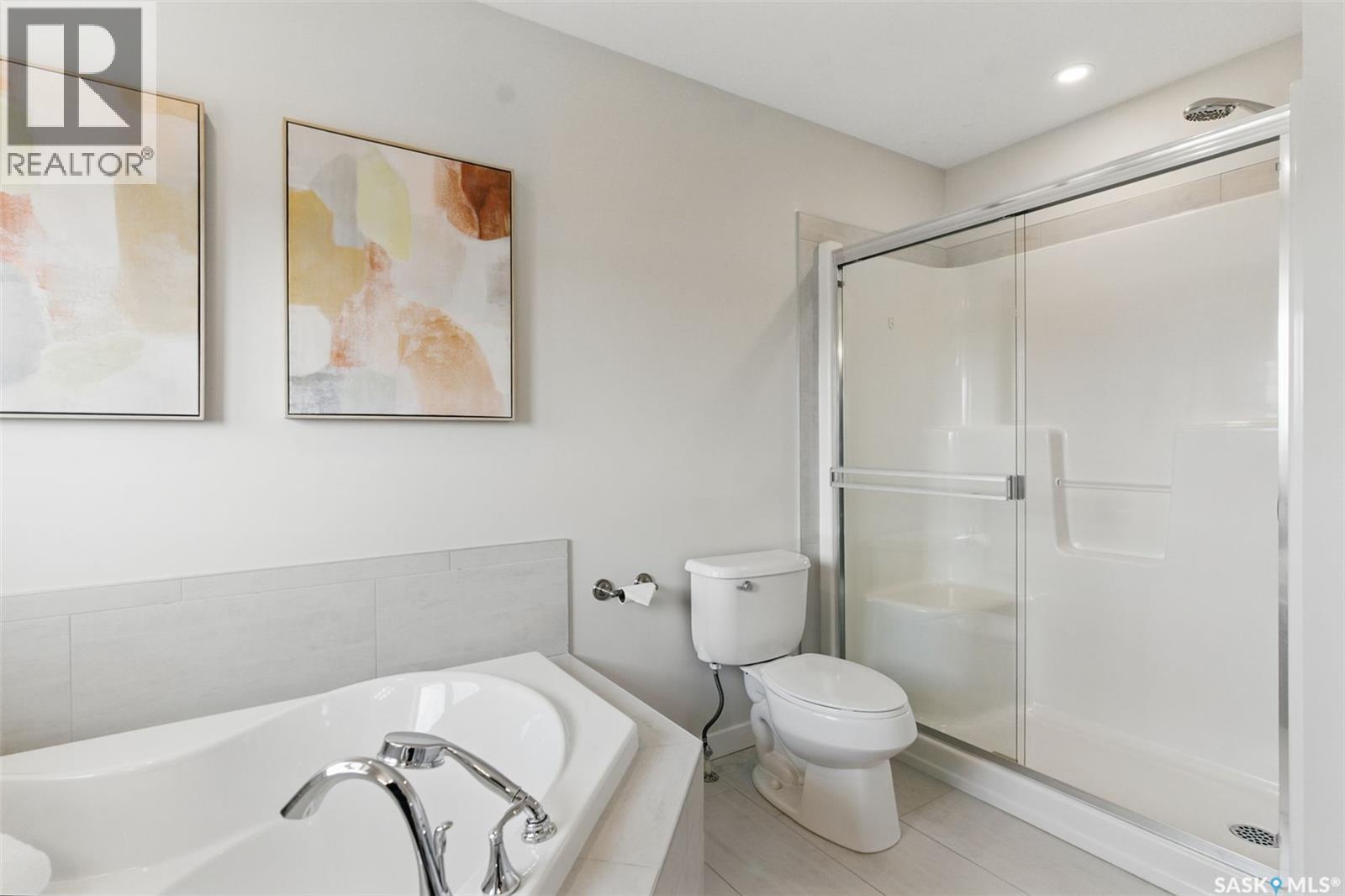 306 Secord Way, Saskatoon, SK - Indoor Photo Showing Bathroom