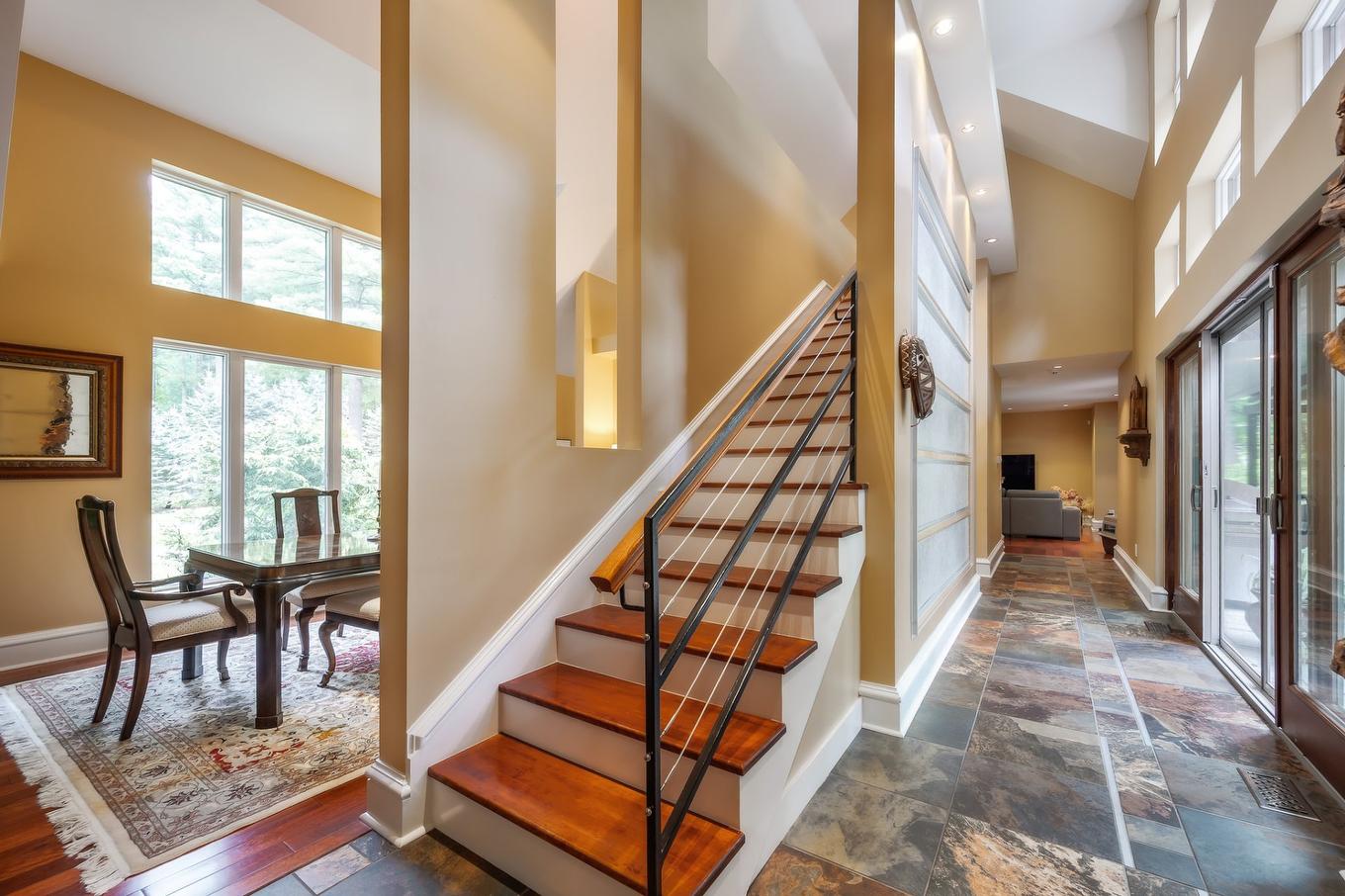 Escalier - 19 Rue Raffles, Hudson, QC - Indoor Photo Showing Other Room