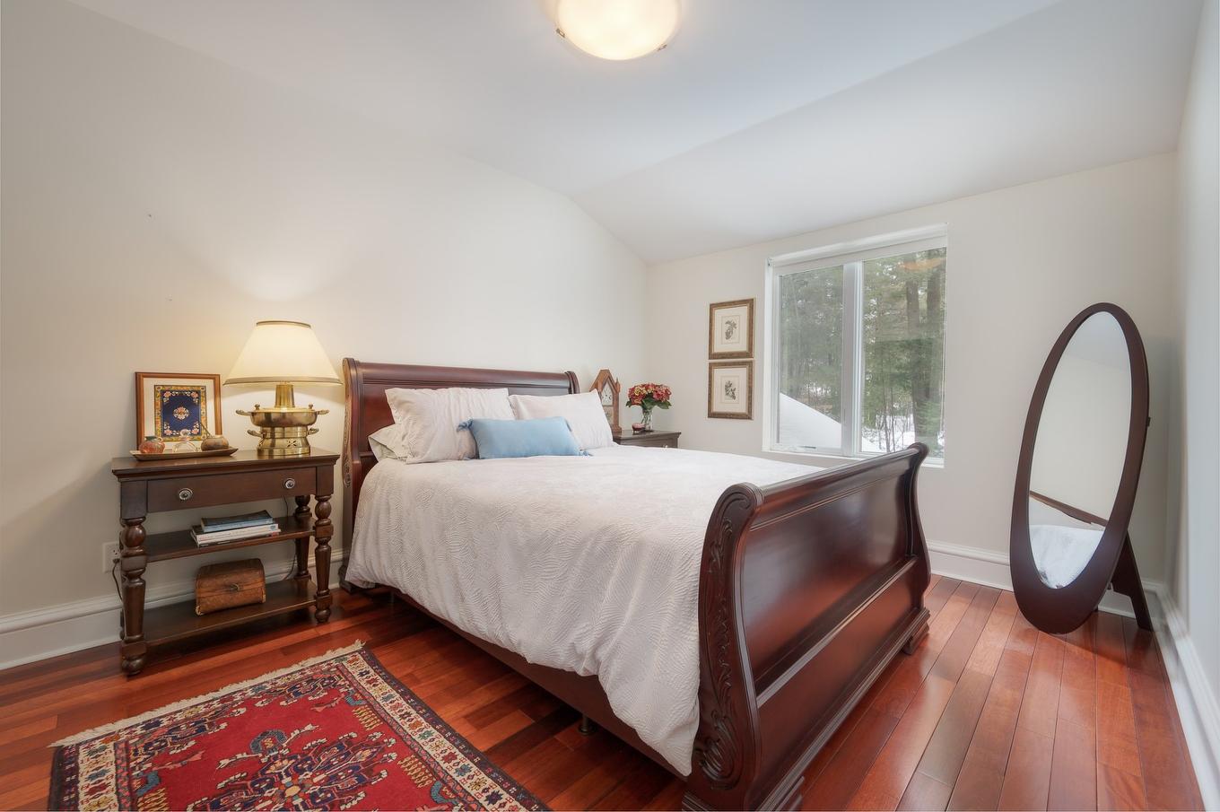 Chambre à coucher - 19 Rue Raffles, Hudson, QC - Indoor Photo Showing Bedroom