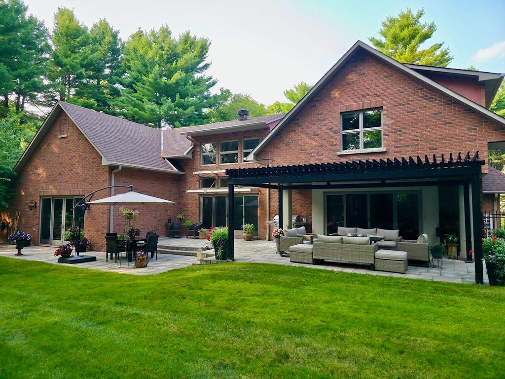 Face arrière - 19 Rue Raffles, Hudson, QC - Outdoor With Deck Patio Veranda