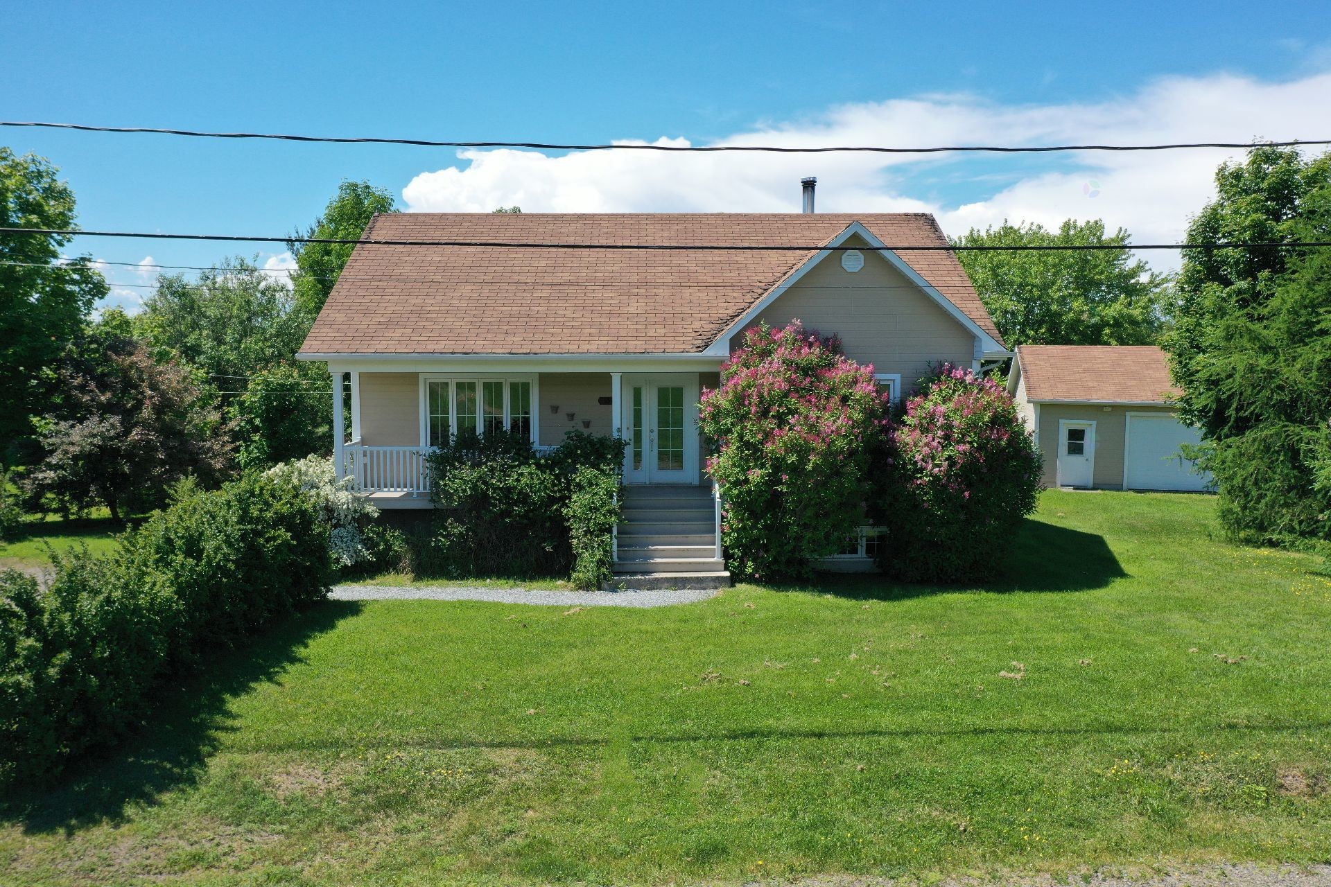 Front of Structure - 15 Rue Garneau, Saint-Pacôme, QC - Outdoor