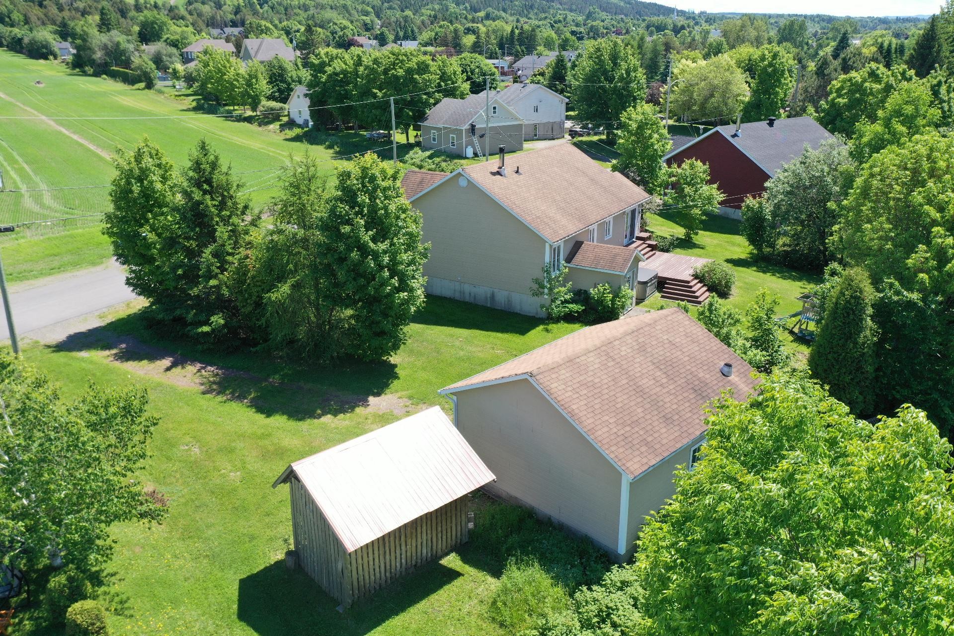 Back of Structure - 15 Rue Garneau, Saint-Pacôme, QC - Outdoor