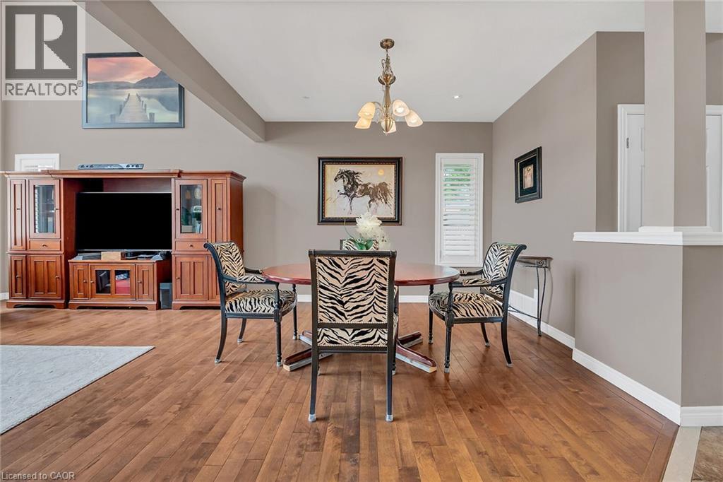 4 Moonstone Court, Hamilton, ON - Indoor Photo Showing Other Room