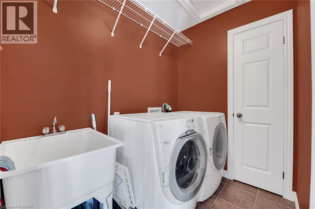 4 Moonstone Court, Hamilton, ON - Indoor Photo Showing Laundry Room