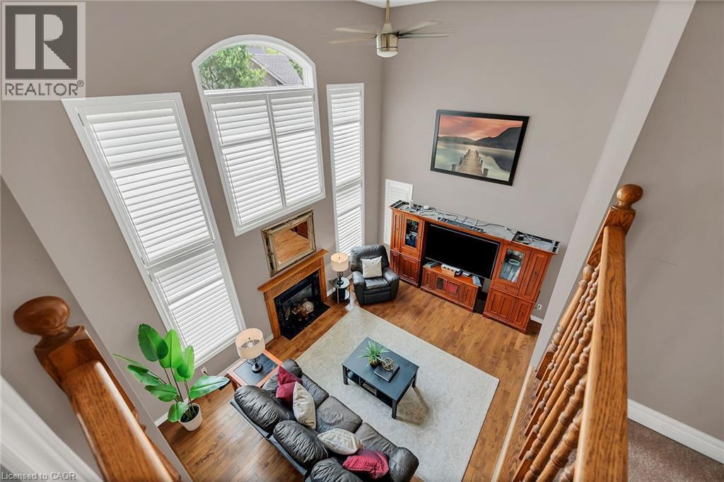 4 Moonstone Court, Hamilton, ON - Indoor With Fireplace