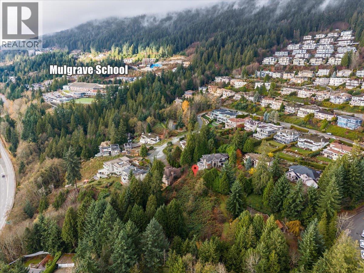 2320 Chairlift Close, West Vancouver, BC