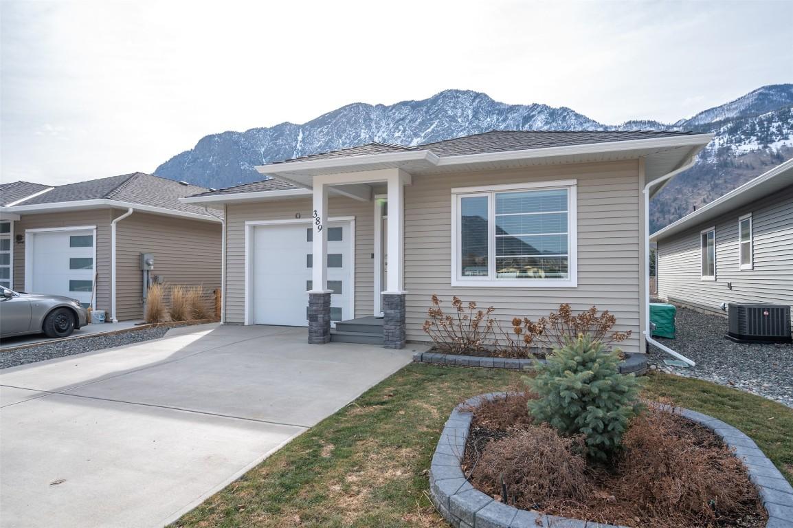 389 10Th Avenue, Keremeos, BC - Outdoor