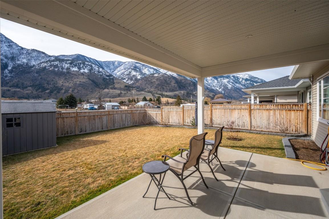 389 10Th Avenue, Keremeos, BC - Outdoor With Deck Patio Veranda