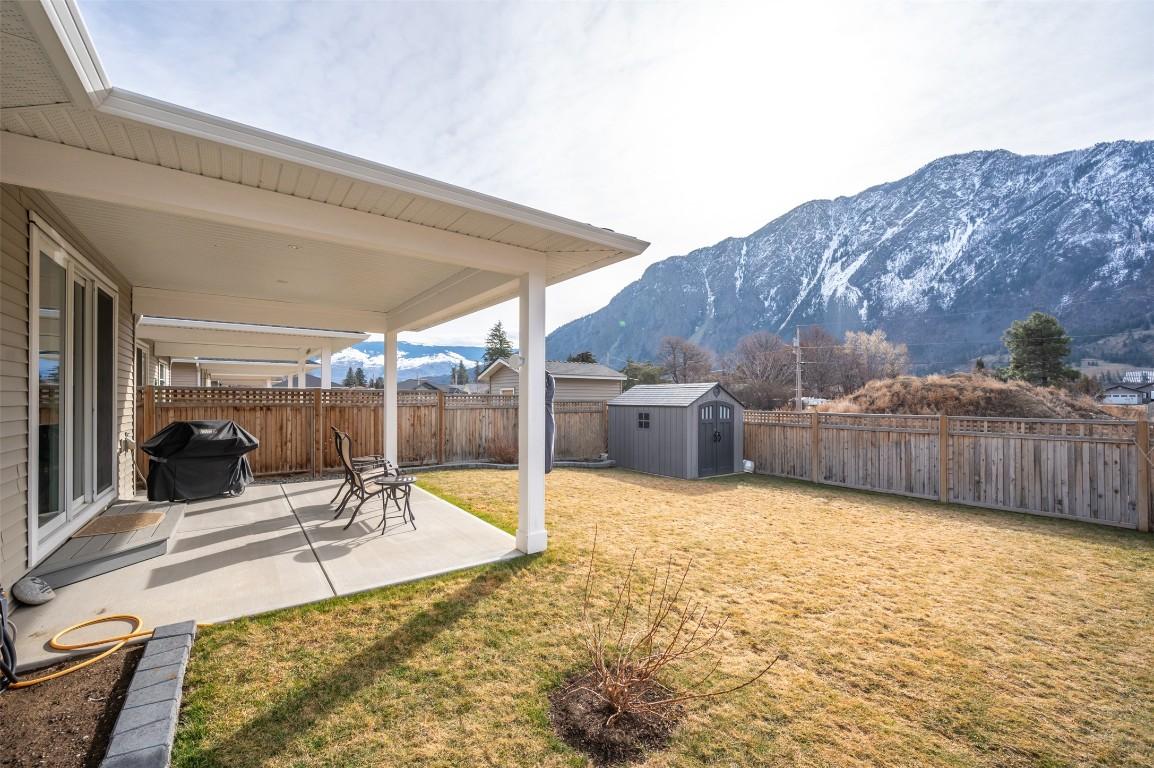 389 10Th Avenue, Keremeos, BC - Outdoor