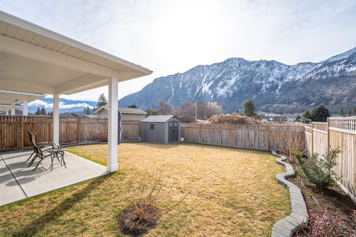 389 10Th Avenue, Keremeos, BC - Outdoor