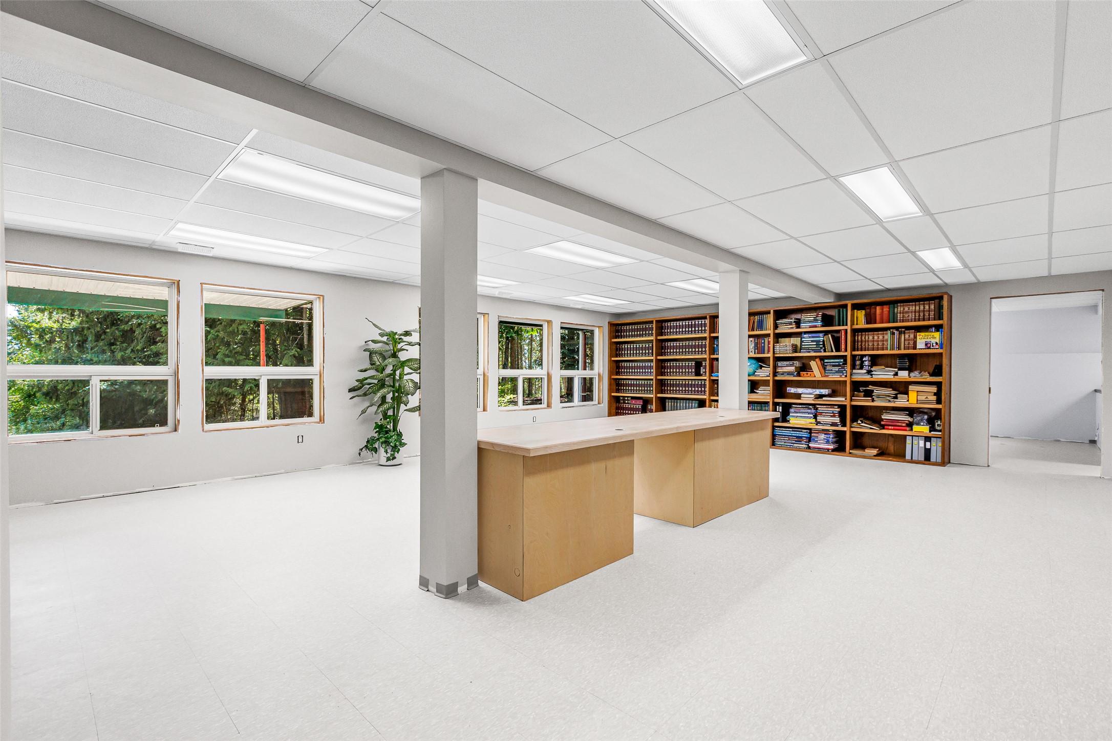 1548 Teetzel Road, Creston, BC - Indoor