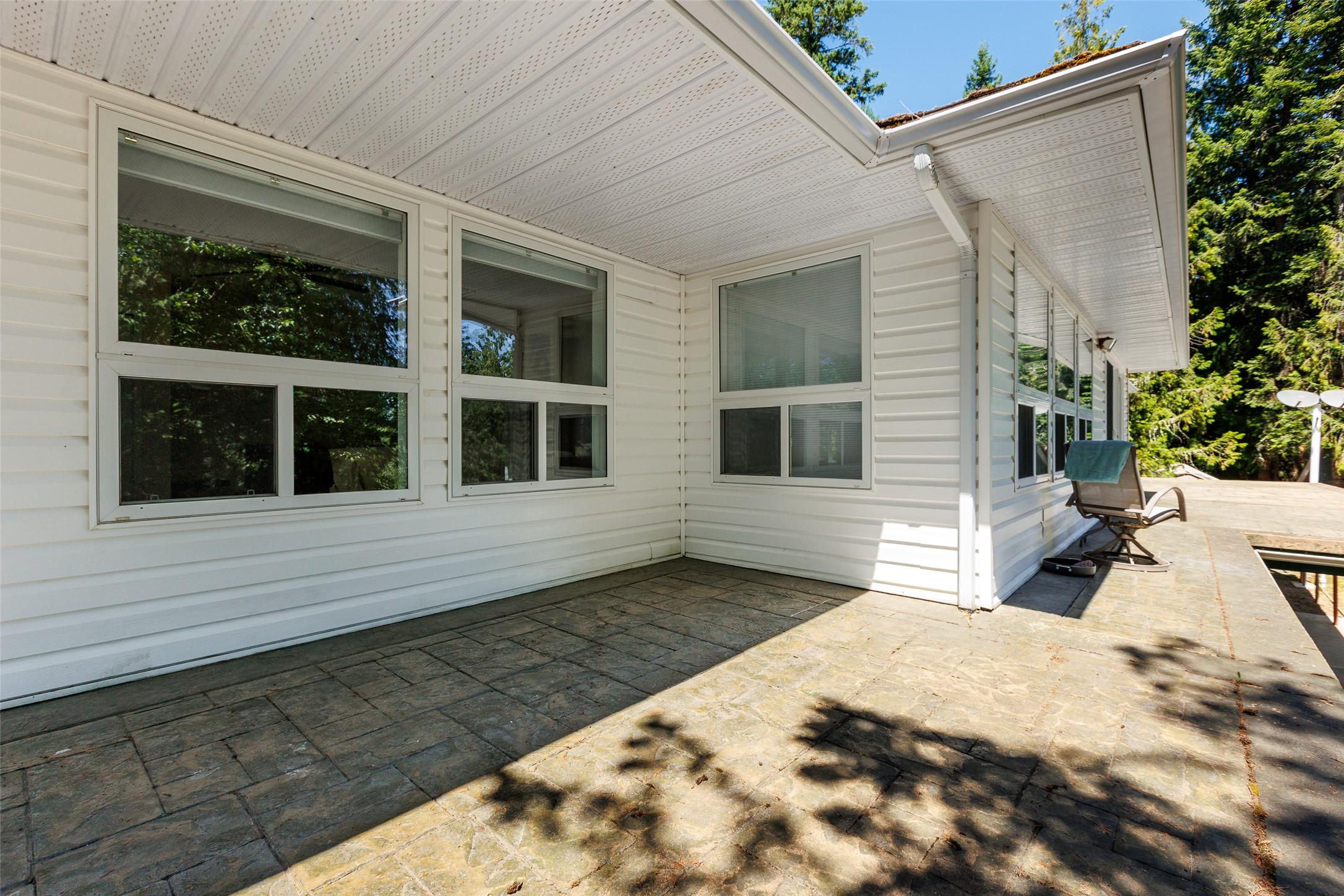 1548 Teetzel Road, Creston, BC - Outdoor With Deck Patio Veranda With Exterior