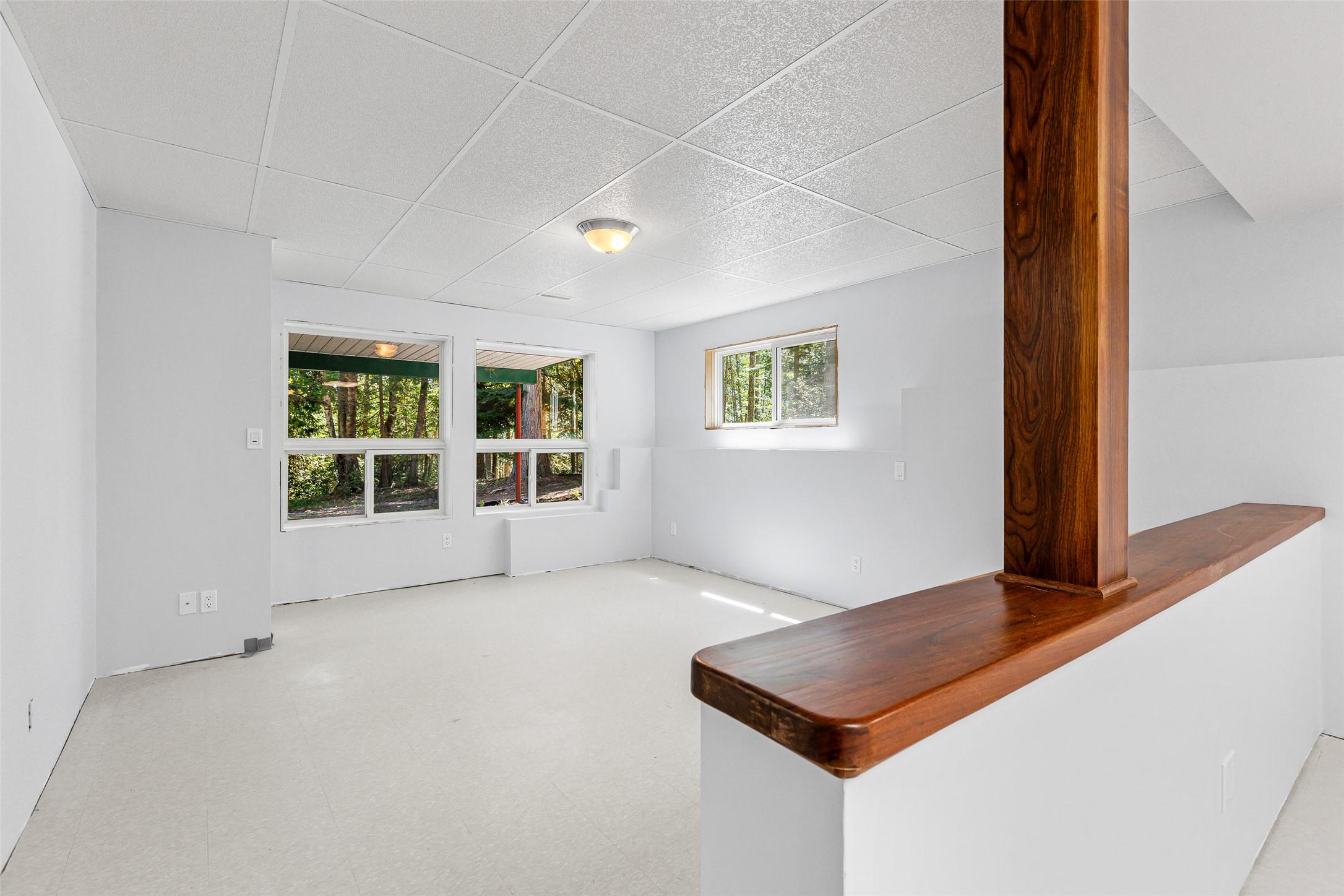 1548 Teetzel Road, Creston, BC - Indoor Photo Showing Other Room
