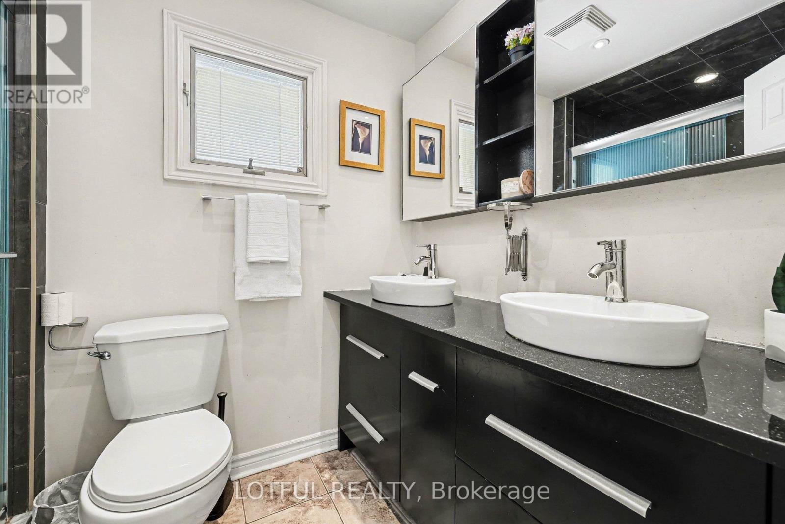 41 Pattermead Crescent, Ottawa, ON - Indoor Photo Showing Bathroom